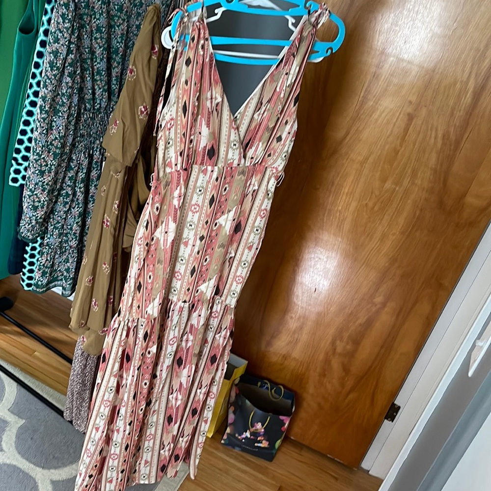 NWOT LULU -SUMMER SALE!